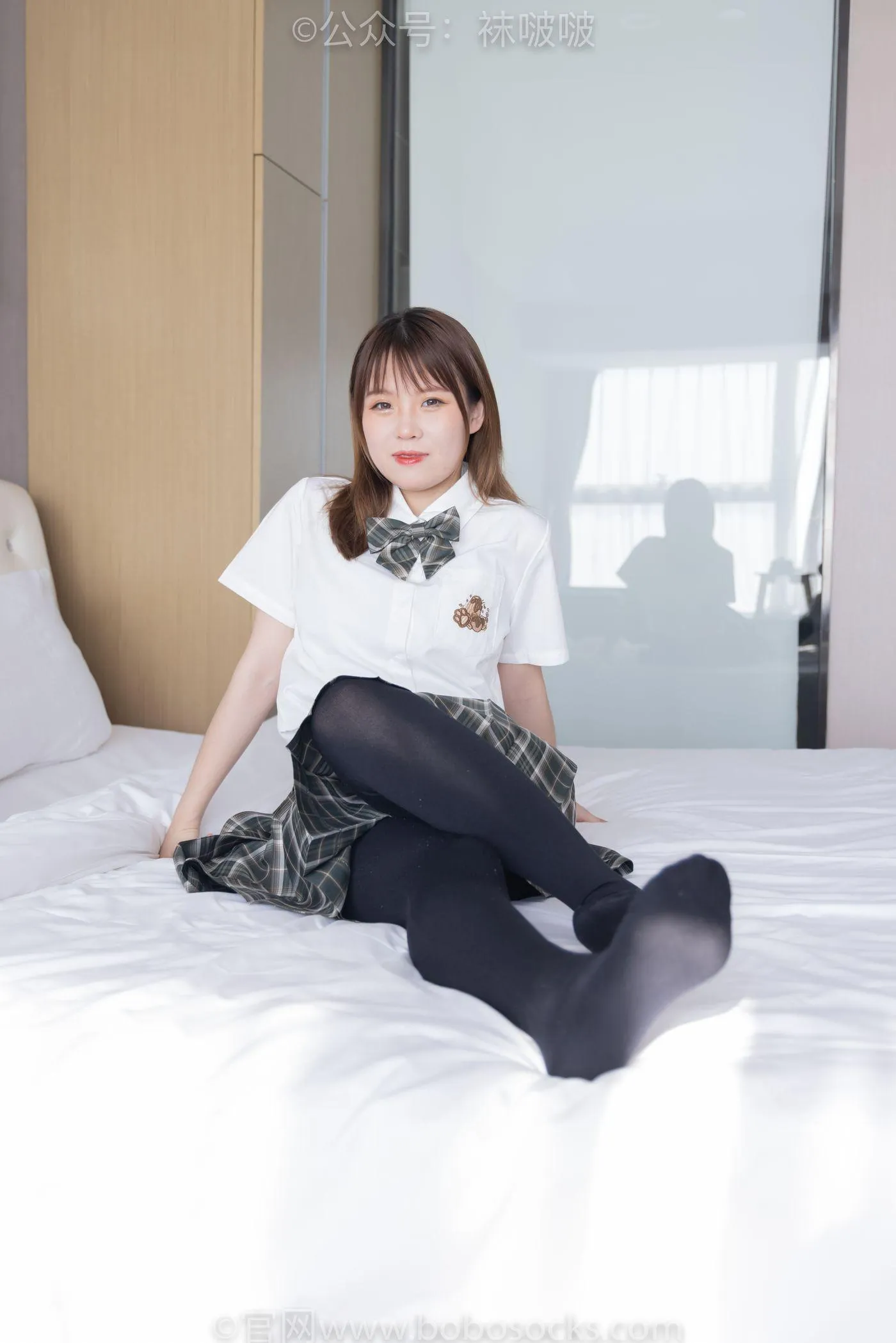 [BoBoSocks袜啵啵]NO.056 朵朵-JK制服、皮鞋、厚黑丝 [135P]插图1